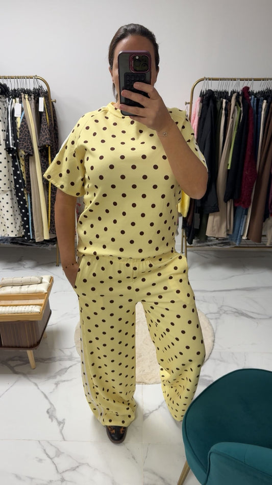 Ensemble à pois